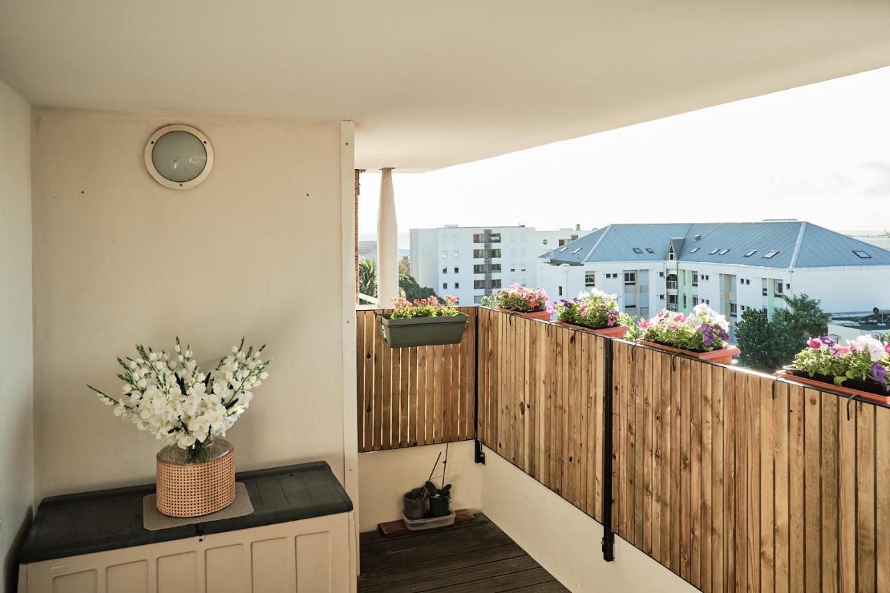 Appart'Eden : Vue Panoramique Sur Saint-Denis Sainte Clotilde Exterior photo